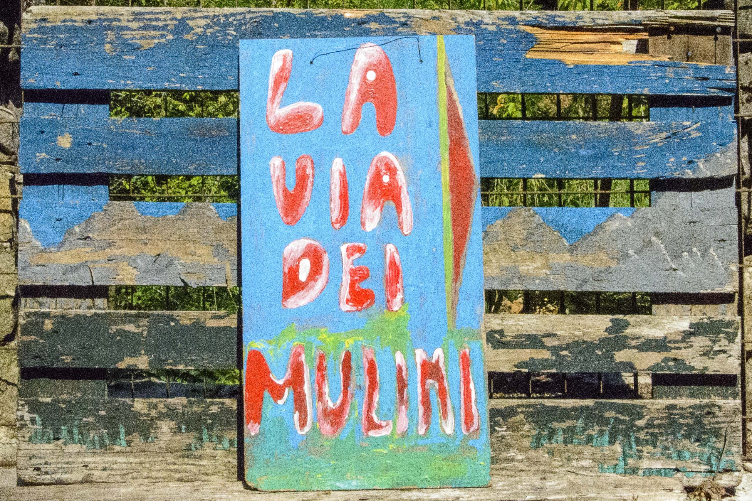 segnale colorato "La Via dei Mulini"